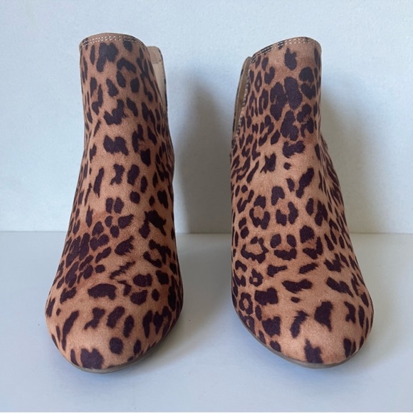 NWT Lane Bryant Dream Cloud Animal Print Bootie in size 10W. - Picture 3 of 10
